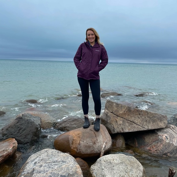 Meet your Posher, Colleen - Picture 2 of 2